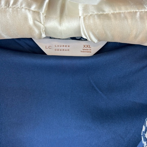 Lauren Conrad Women's Split V-Neck Tie Front Cap Flutter Sleeve Lined Blouse XXL - Picture 4 of 10